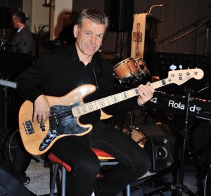 Bass: Hartmut Heinzelmann